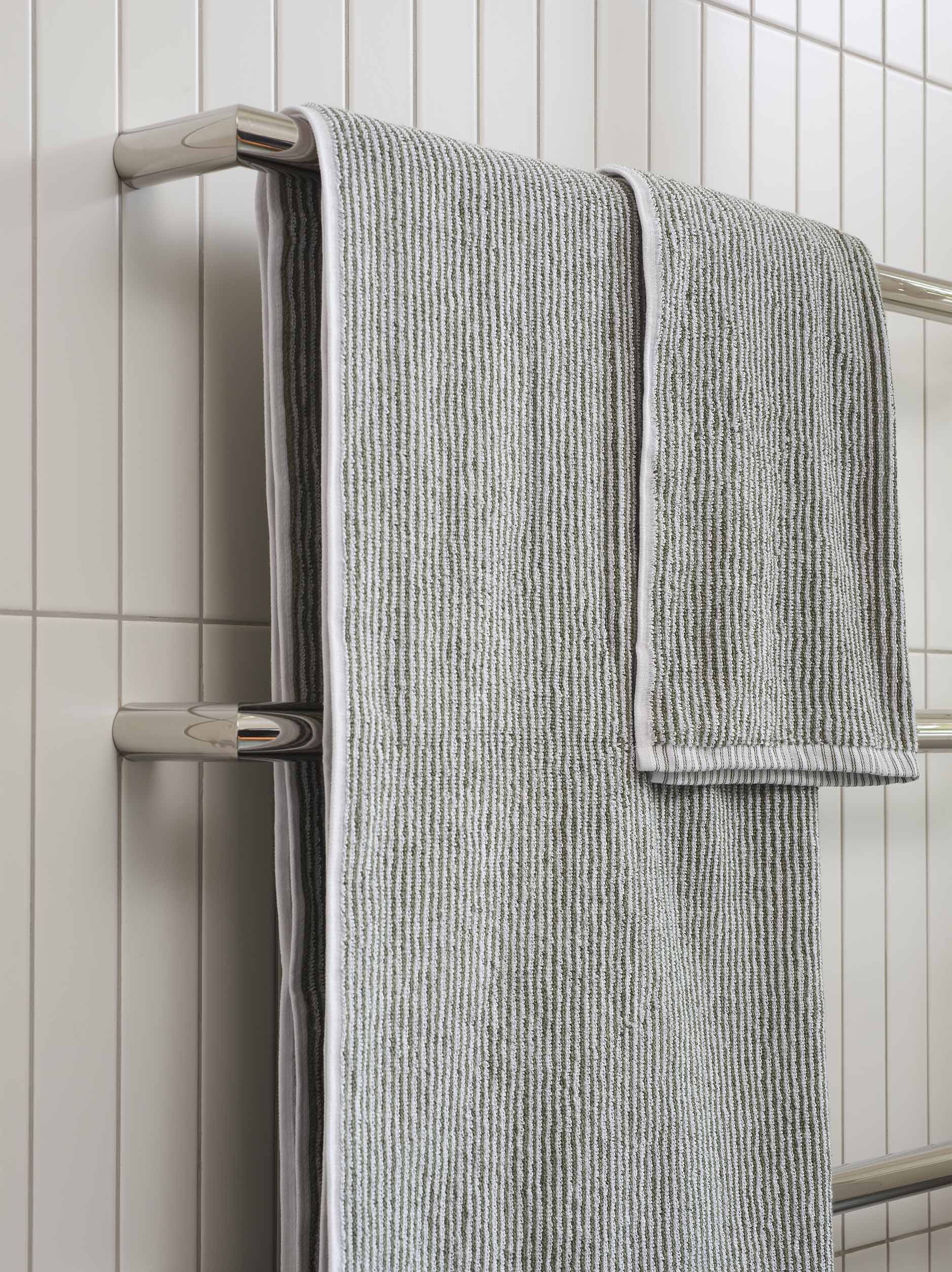 Citta Thin Stripe Hand Towel | Olive White