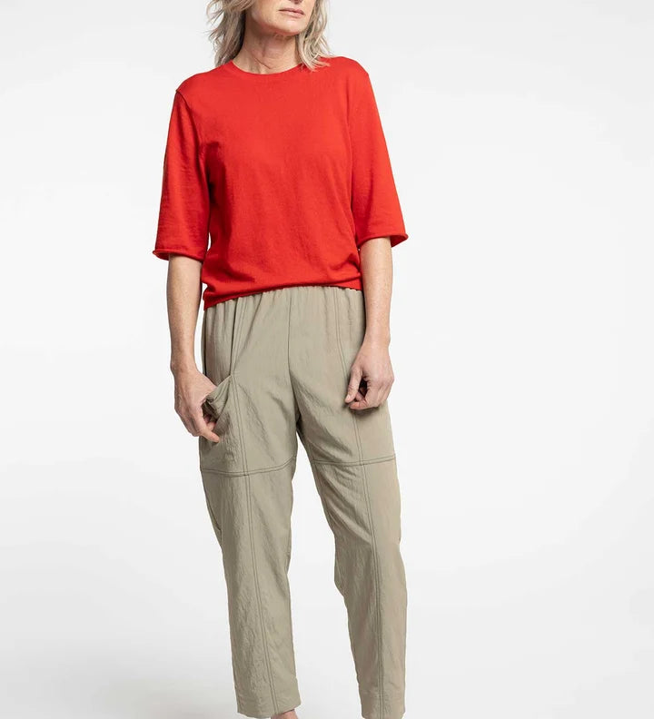 New-Lands-Sam-Tee-lava-red-front-full_720x_f59fcfcd-7913-421e-8eba-c72294753b1c.webp