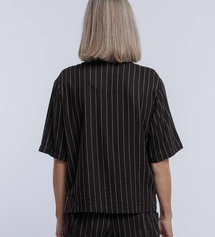 New-Lands-smoking-shirt-Pinstripe-rear_720x_de863214-0304-4b9e-9bc3-a012e7968438.webp
