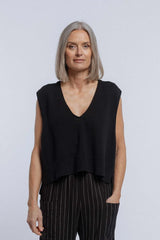 New Lands Vinnie Vest | Blacklead