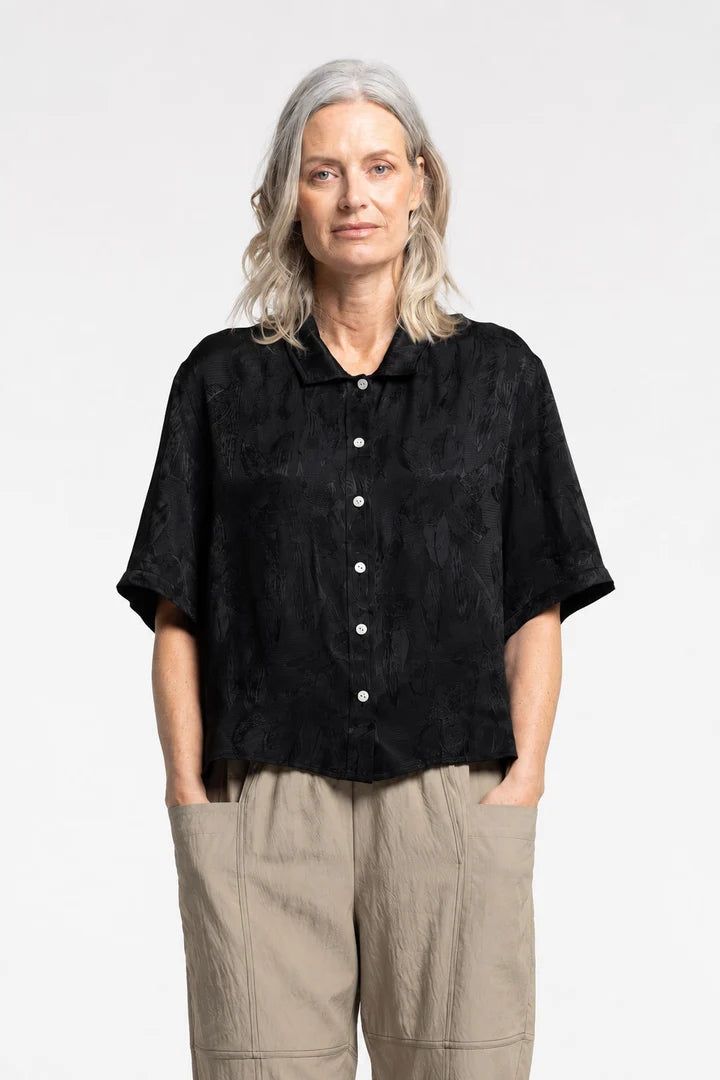 Newlands-Smoking-Shirt-Jet-Black-Front_720x_07b75fa5-f7c5-4dd9-adfb-85b6e2d28c7e.webp