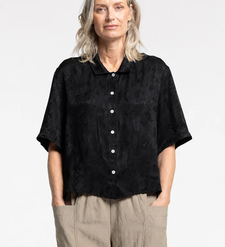 Newlands-Smoking-Shirt-Jet-Black-Front_720x_07b75fa5-f7c5-4dd9-adfb-85b6e2d28c7e.webp