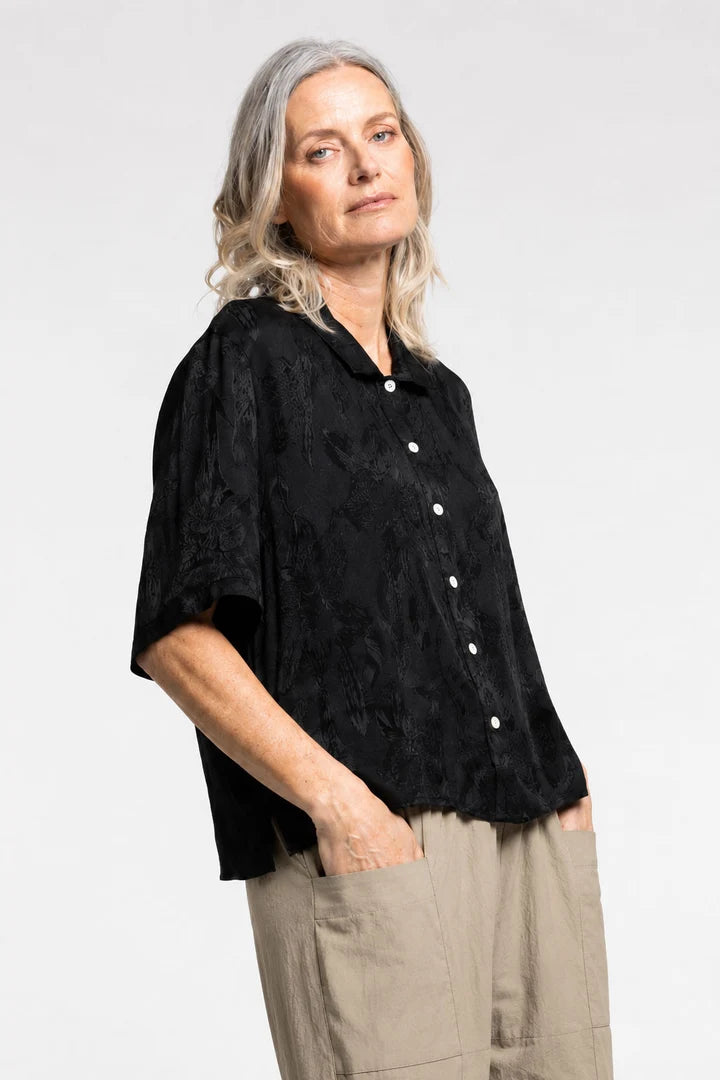 Newlands-Smoking-Shirt-Jet-Black-side_720x_25947aae-9fdd-4786-844c-8df8da2bb9b7.webp
