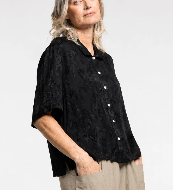 Newlands-Smoking-Shirt-Jet-Black-side_720x_25947aae-9fdd-4786-844c-8df8da2bb9b7.webp