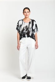 Obi Cityscape Crop Top | Black White