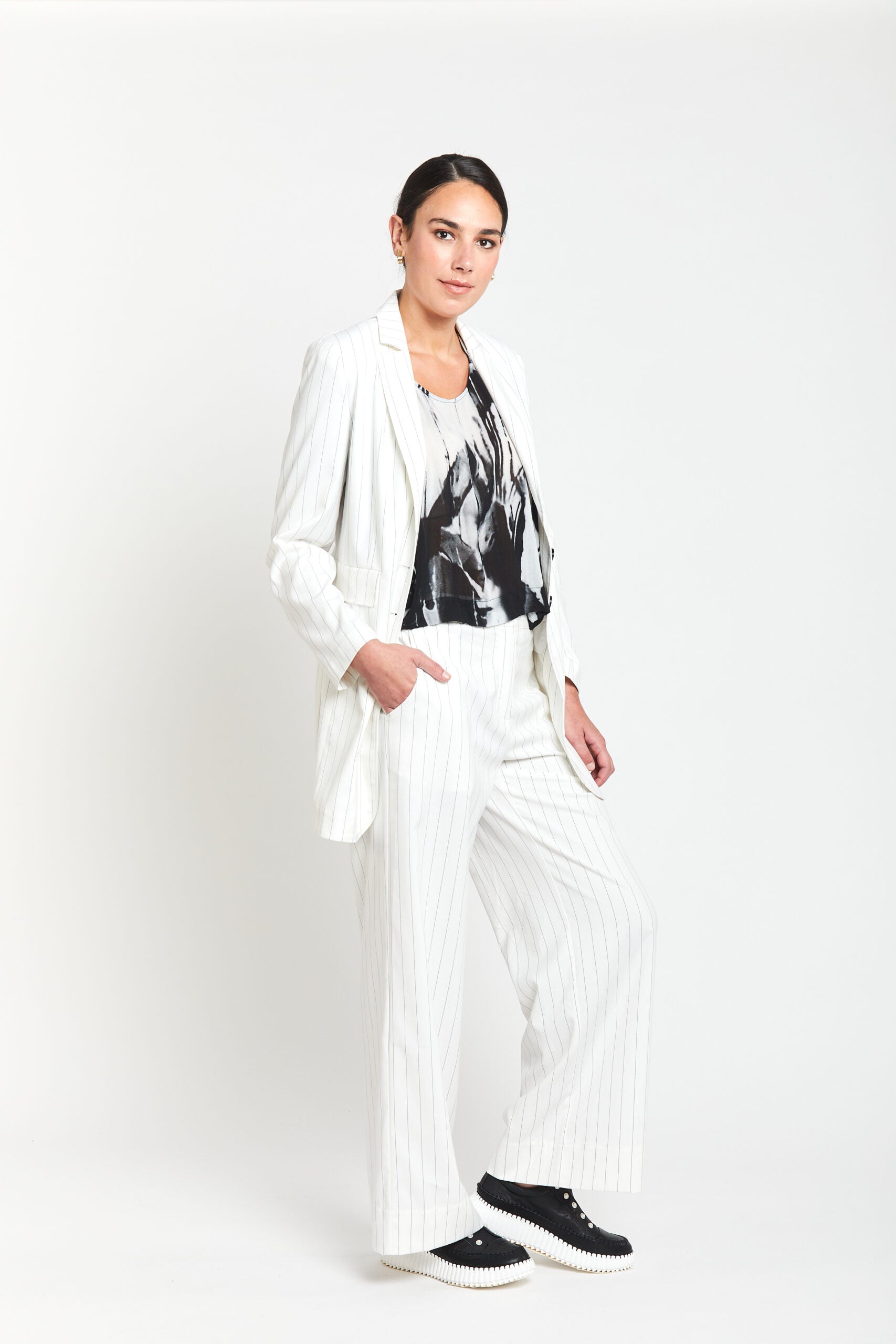 Obi Cityscape Crop Top | Black White