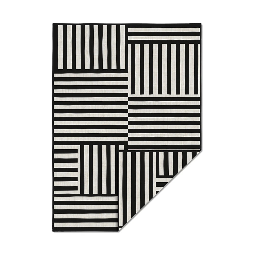 Podevache Outdoor Rug | Berry Reversible Rug