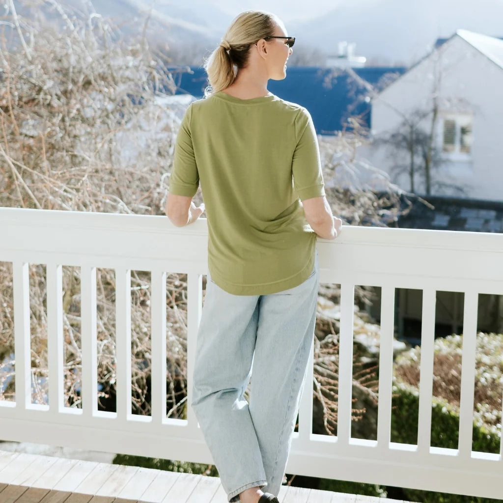 Moke Ruby Womens Tee | Avocado
