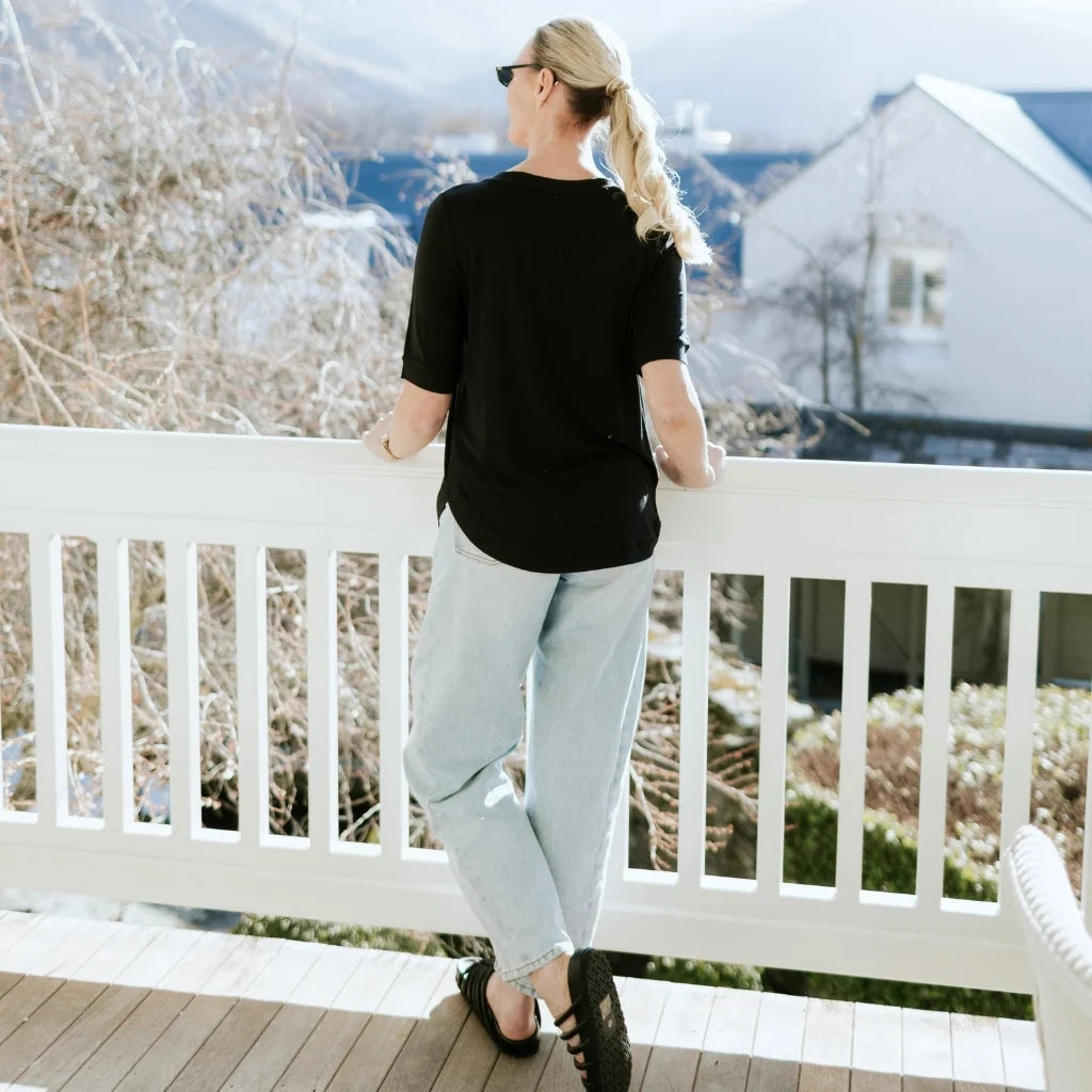 Moke Ruby Womens Tee | Black