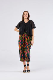 Au Hasard D'un Voyage Frill Seeker Short Cardi | Black
