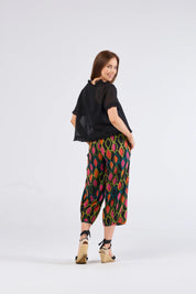 Au Hasard D'un Voyage Frill Seeker Short Cardi | Black