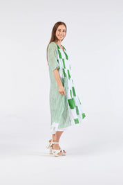 Au Hasard D'un Voyage Short Sleeve Dress | Green Block Art