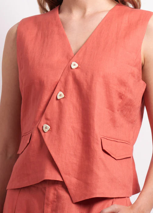 Neris High Life Vest | Paprika