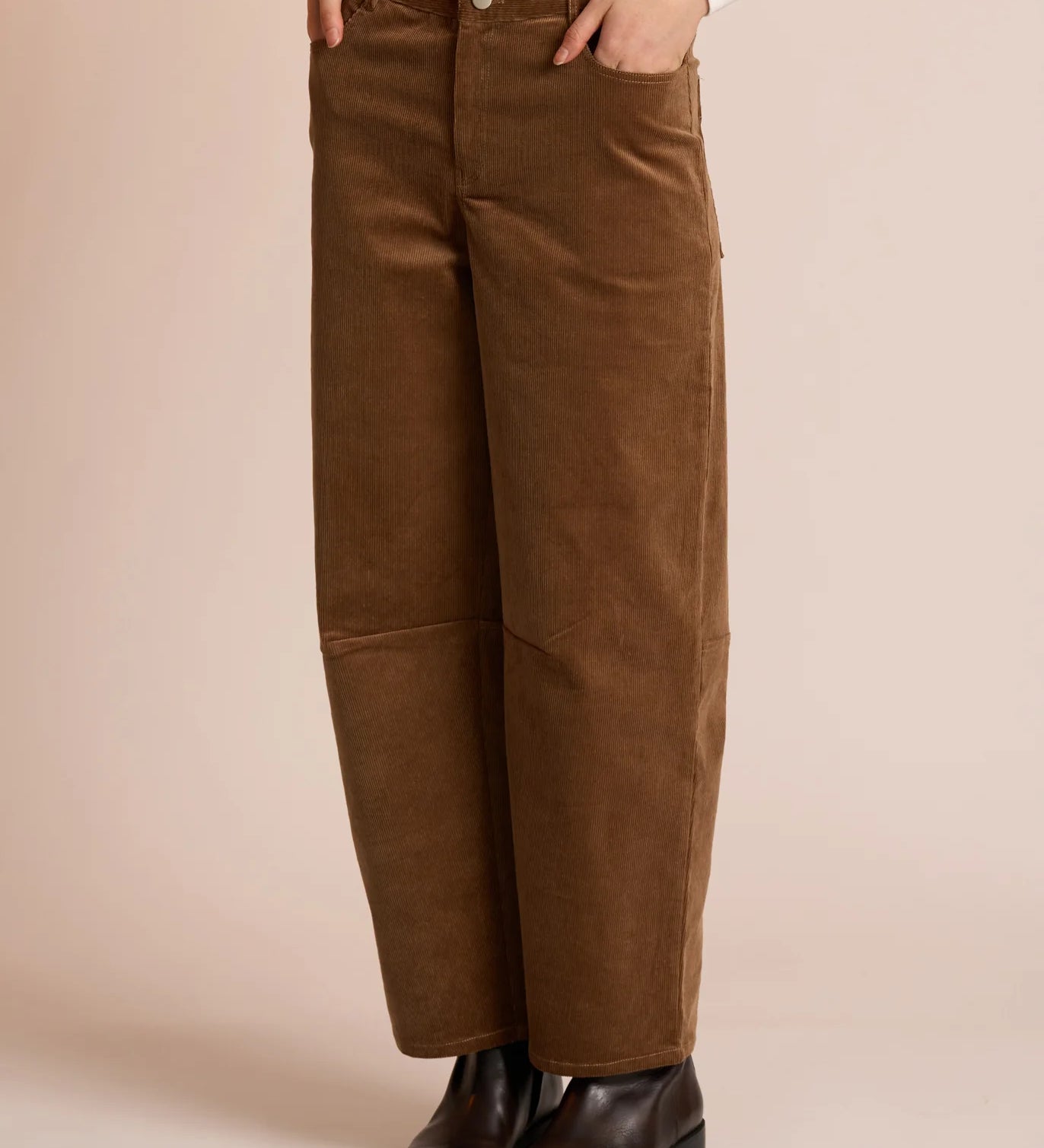 SN2897_Caramel_Neris_Women_Clothes_DAKOTA_PANT_9401106437614_2.webp