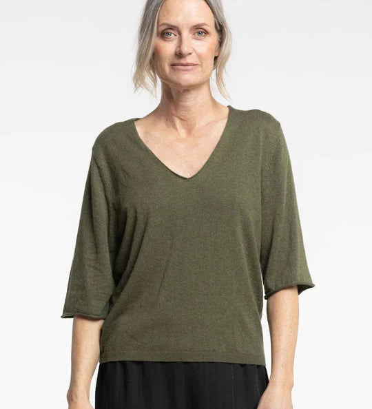 Sammie-tee-Caper-ffront_540x_e548b4ef-1d31-45e7-86fc-2fd42e127411.webp