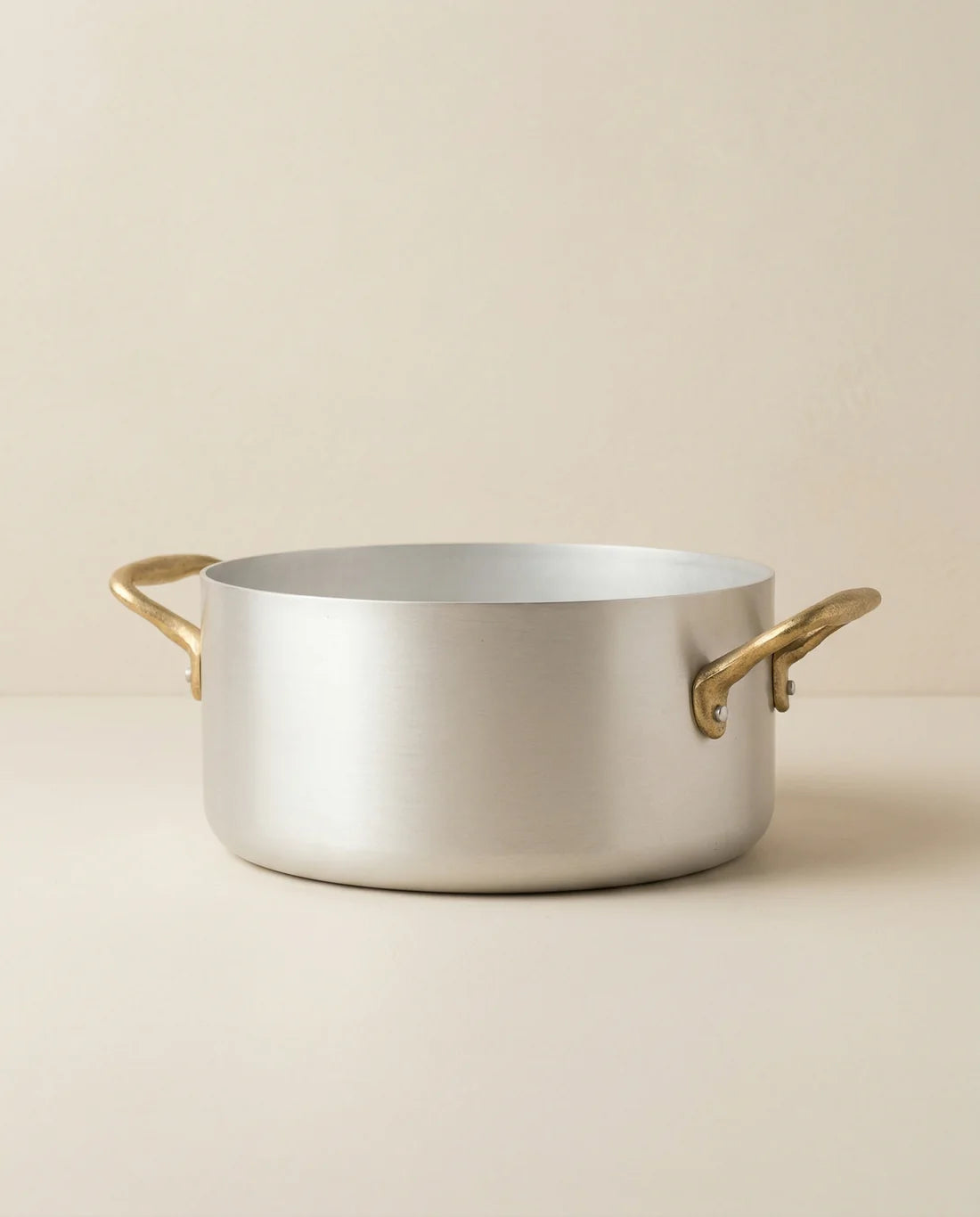 Saucepan_2_b2e588b6-5404-4e3a-9d0e-21d722ed5022.webp