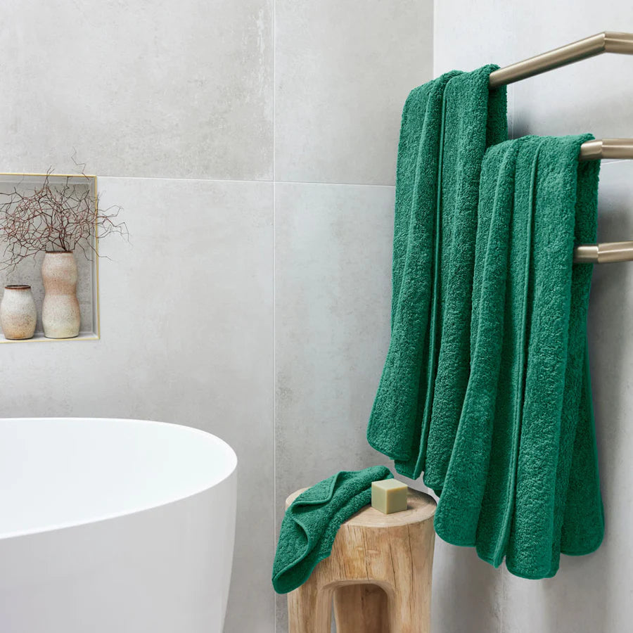 Square---Towels-Emerald-_-0008F-1_900x_7bb6432e-e0c7-4bc5-85d4-86032c48cc8f.webp