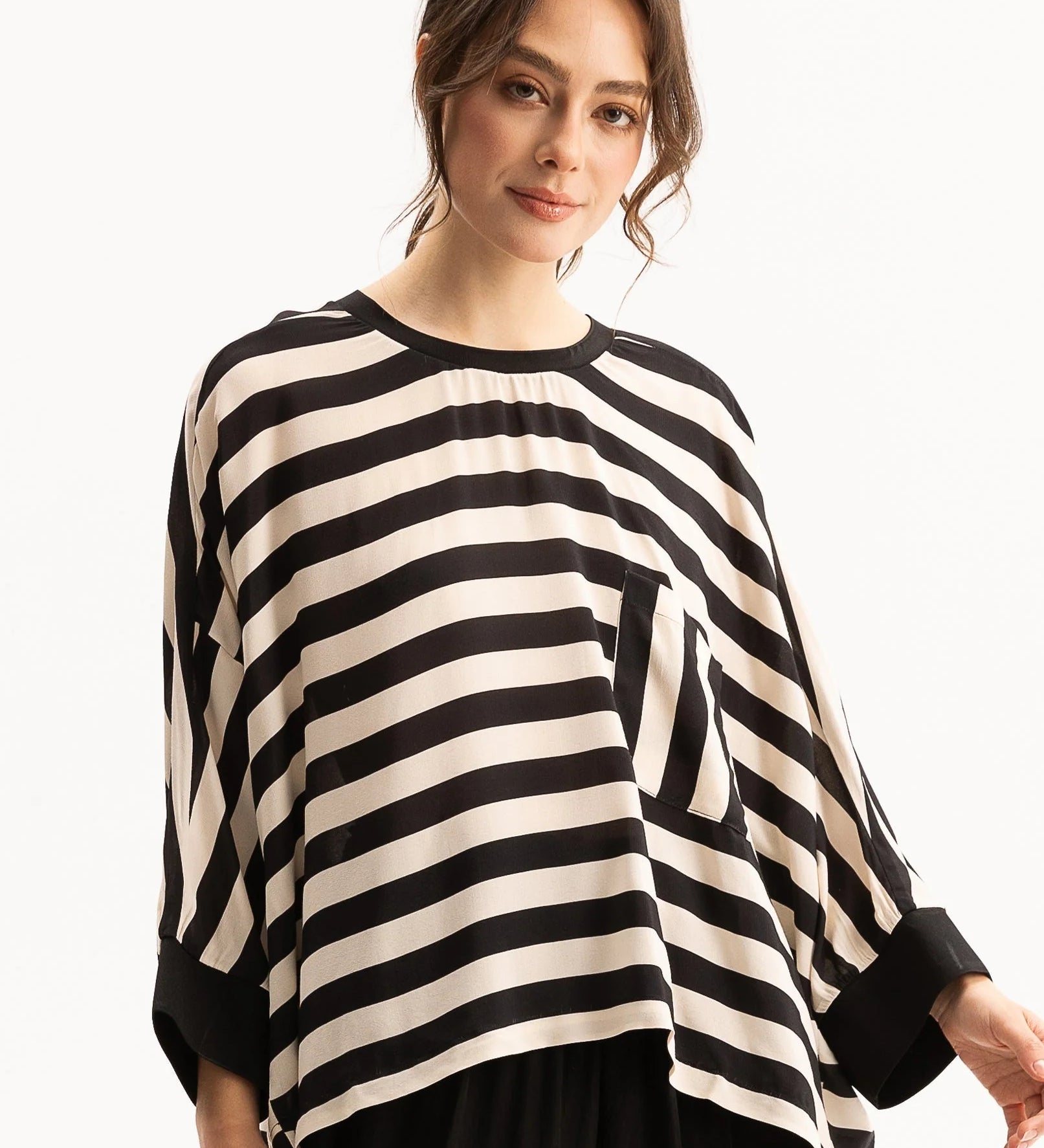 T16ArdenTop-Stripe_P02VeraPants-Black-2324.webp