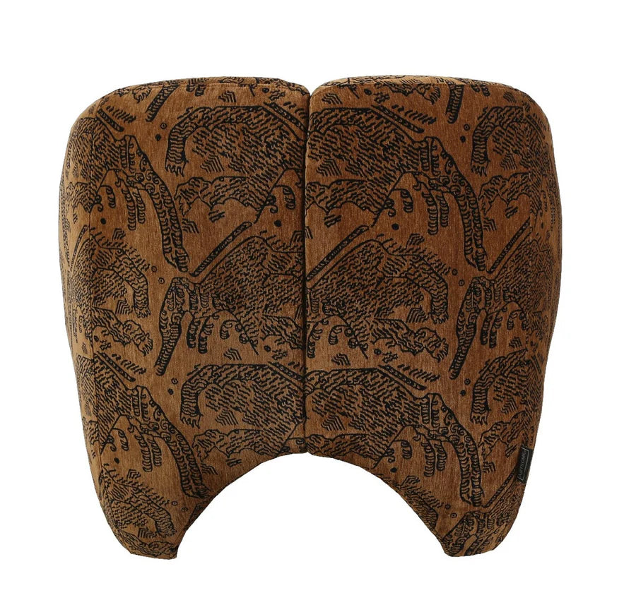 Rembrandt Huntress Chair | Tiger