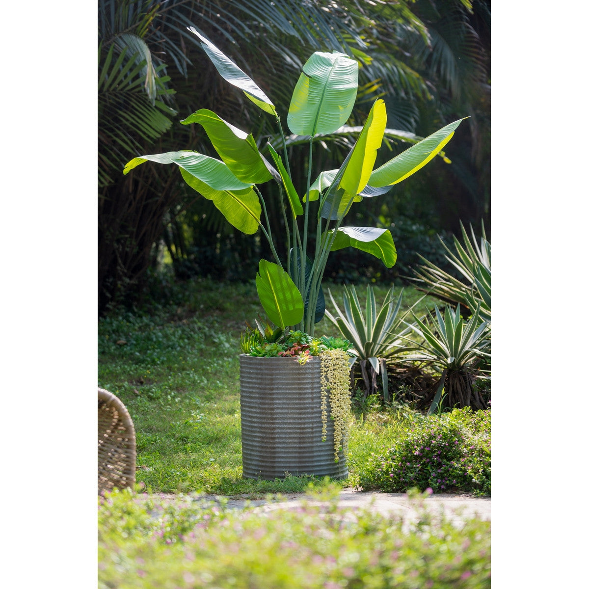 Rembrandt Small Outdoor Planter Rustic Olive