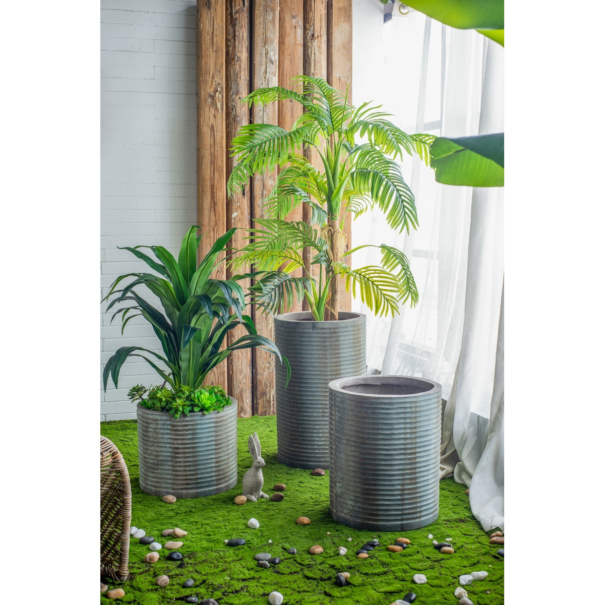 Rembrandt Small Outdoor Planter Rustic Olive