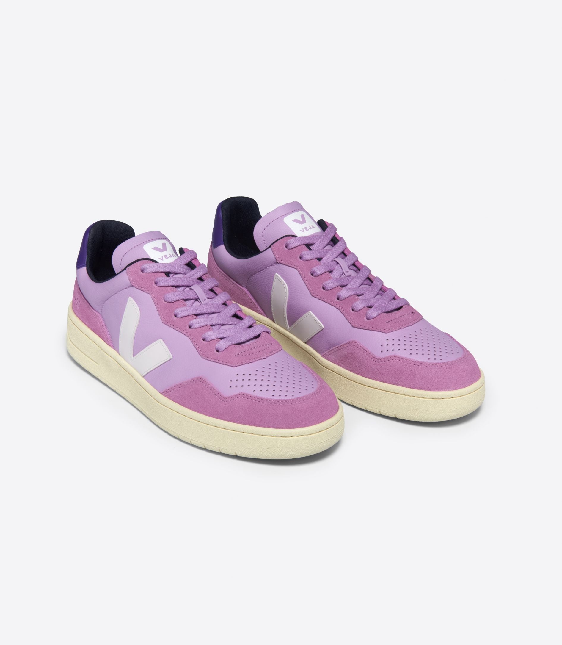 Veja V-90 Leather Sneaker | Orchid White