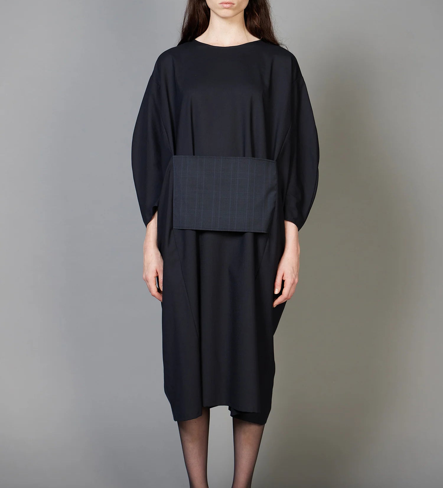 ZW26_Sashe_Navy_07_2000x_2.webp