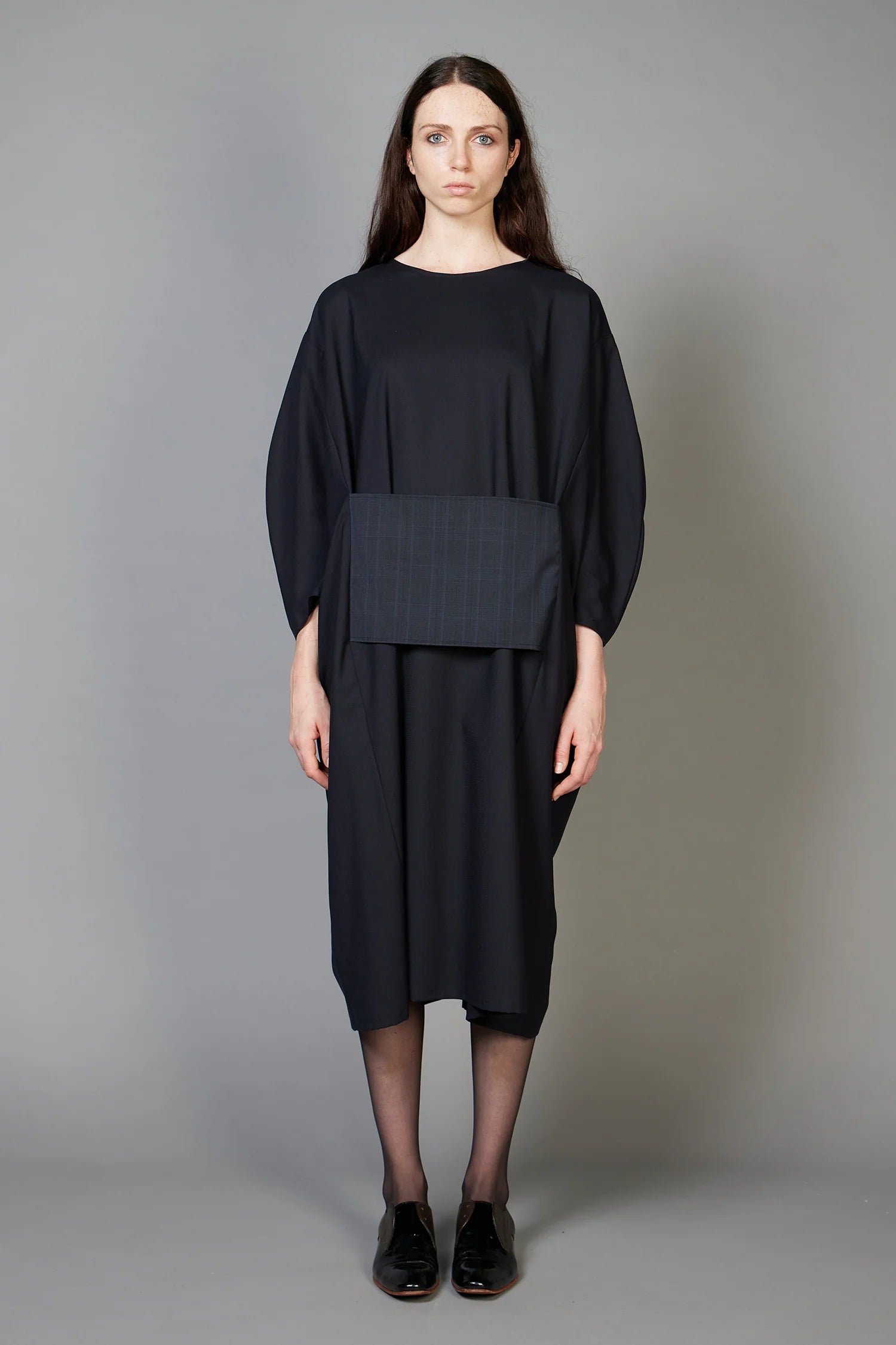ZW26_Sashe_Navy_07_2000x_2.webp
