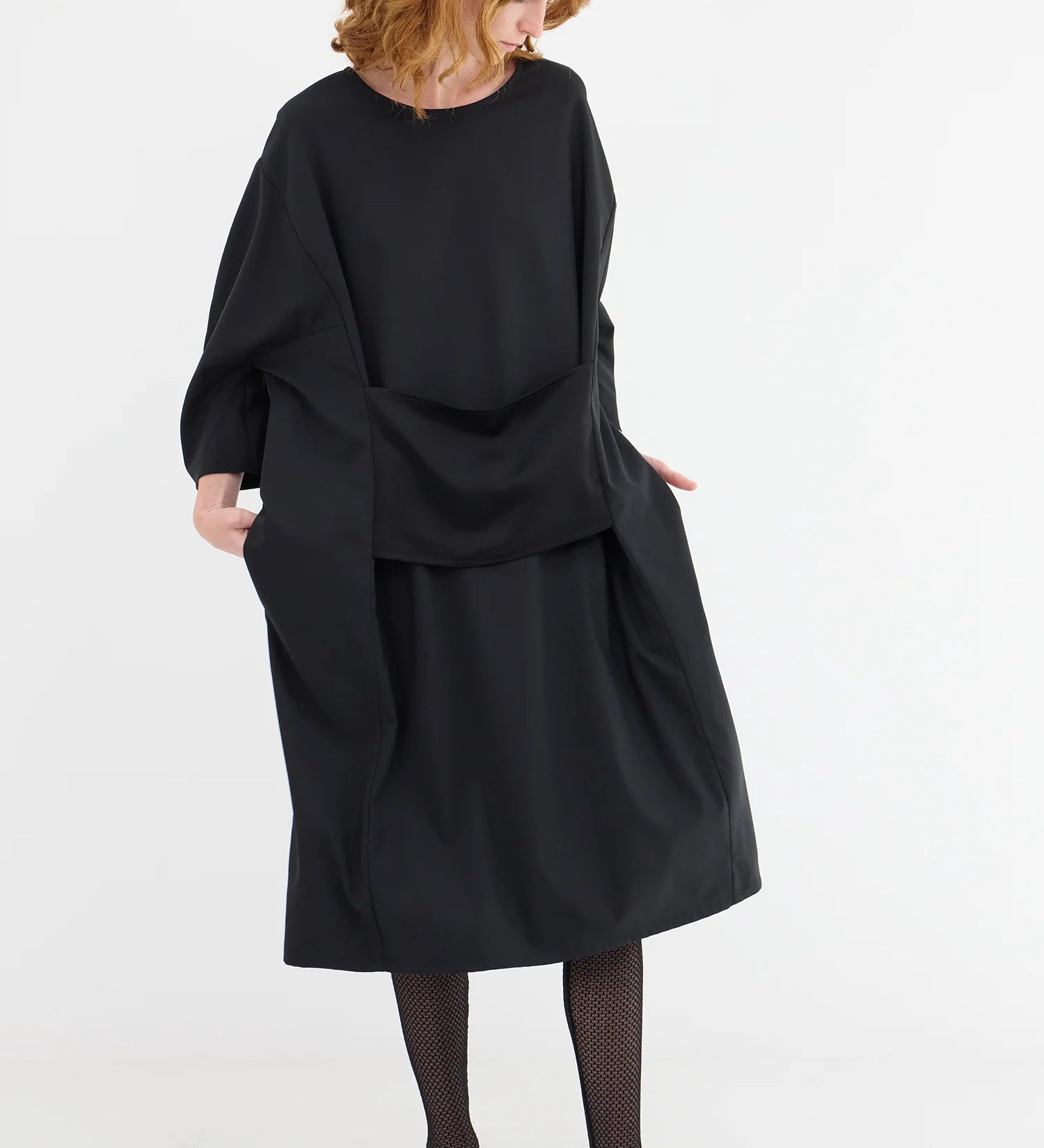 ZW26_Sashe_Suitblack_02_2000x_8d7a62b0-fcd9-4dd9-b527-e04777db00ef.webp