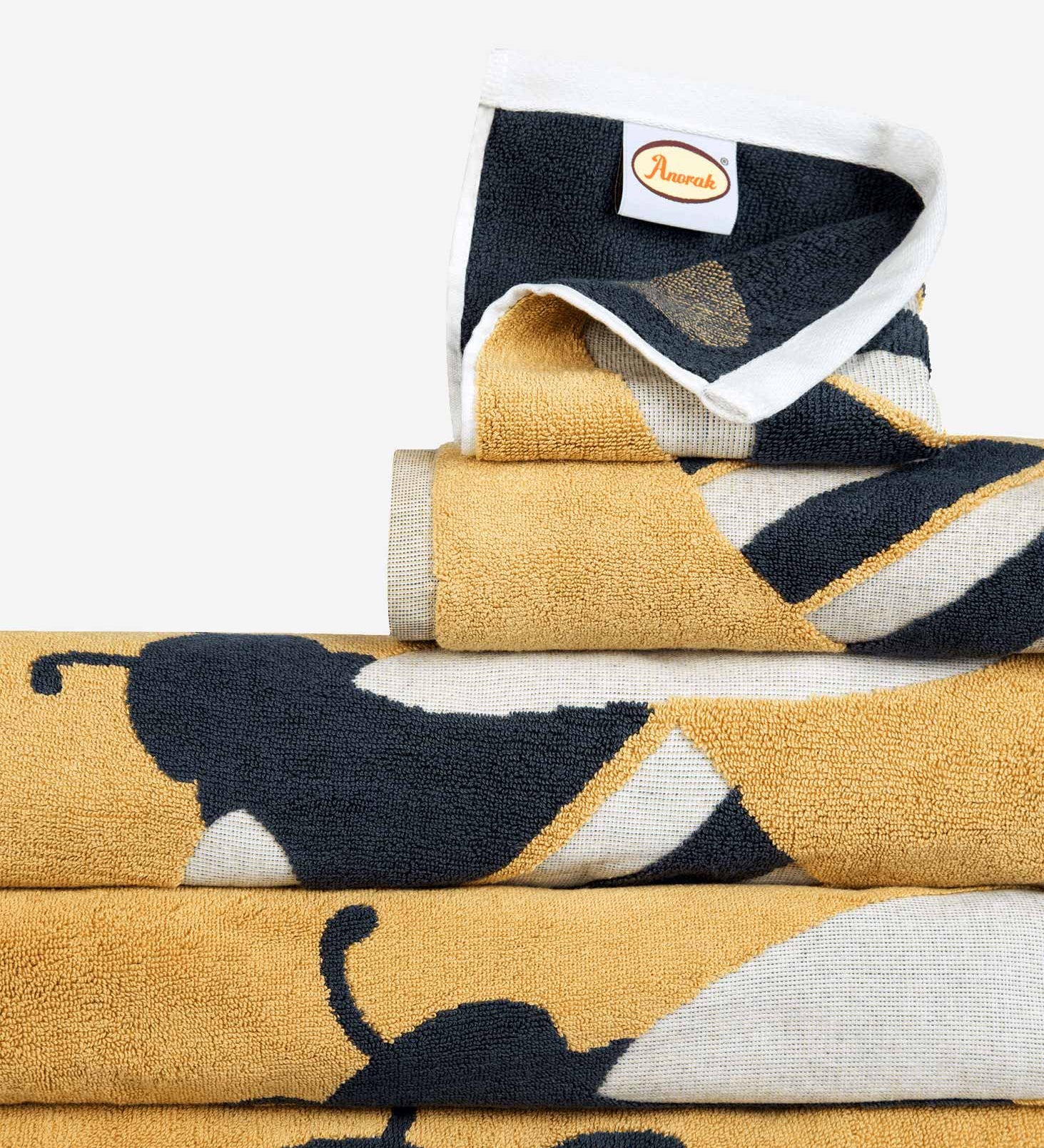 bee-towel-stack-set_c238696a-4df9-4e54-93ff-82f40b81254b.jpg