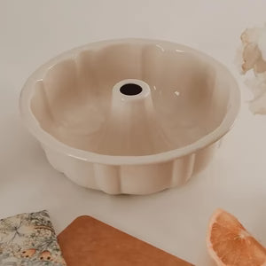 Dishy Enamel Cafe Bundt | Almond