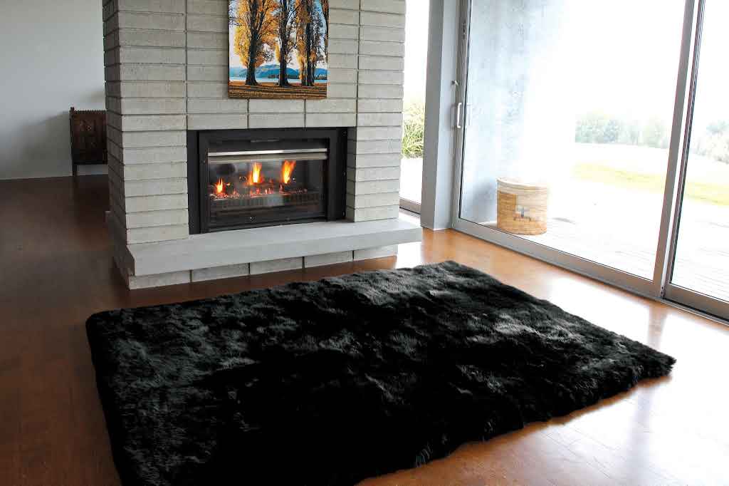 Hawthorne Sheepskin Floor Rug | Black