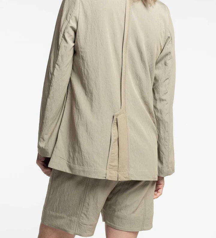 dusk-blazer-taupe-rear_720x_a518f4fa-cdf4-4d24-9515-f3d1c735cd0d.webp