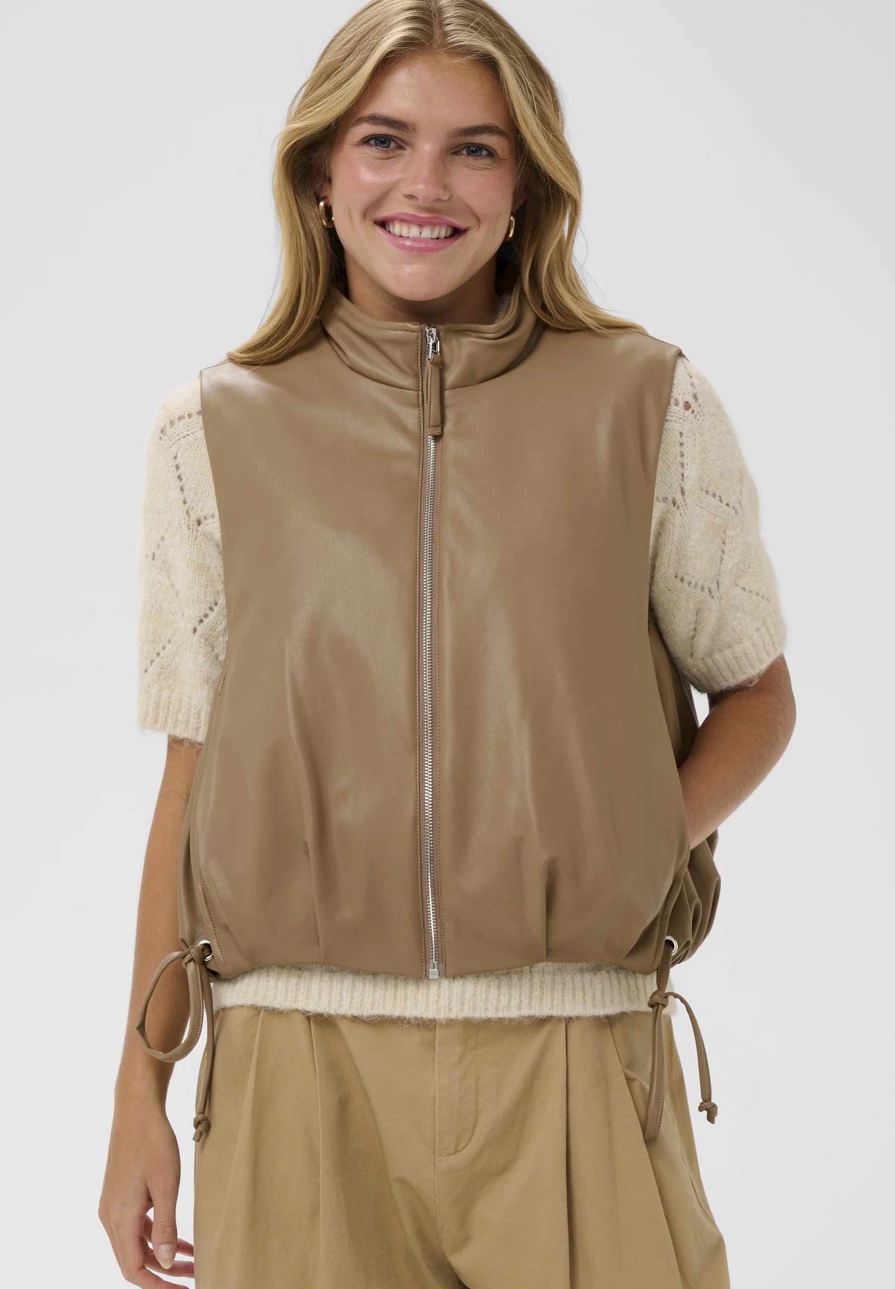 St Tropez Payden Vest | Tigers Eye