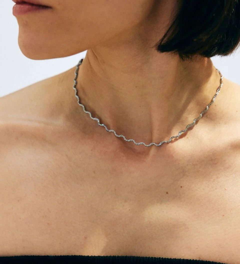 edblad-mini-spiral-necklace-silver-pi-130432.webp