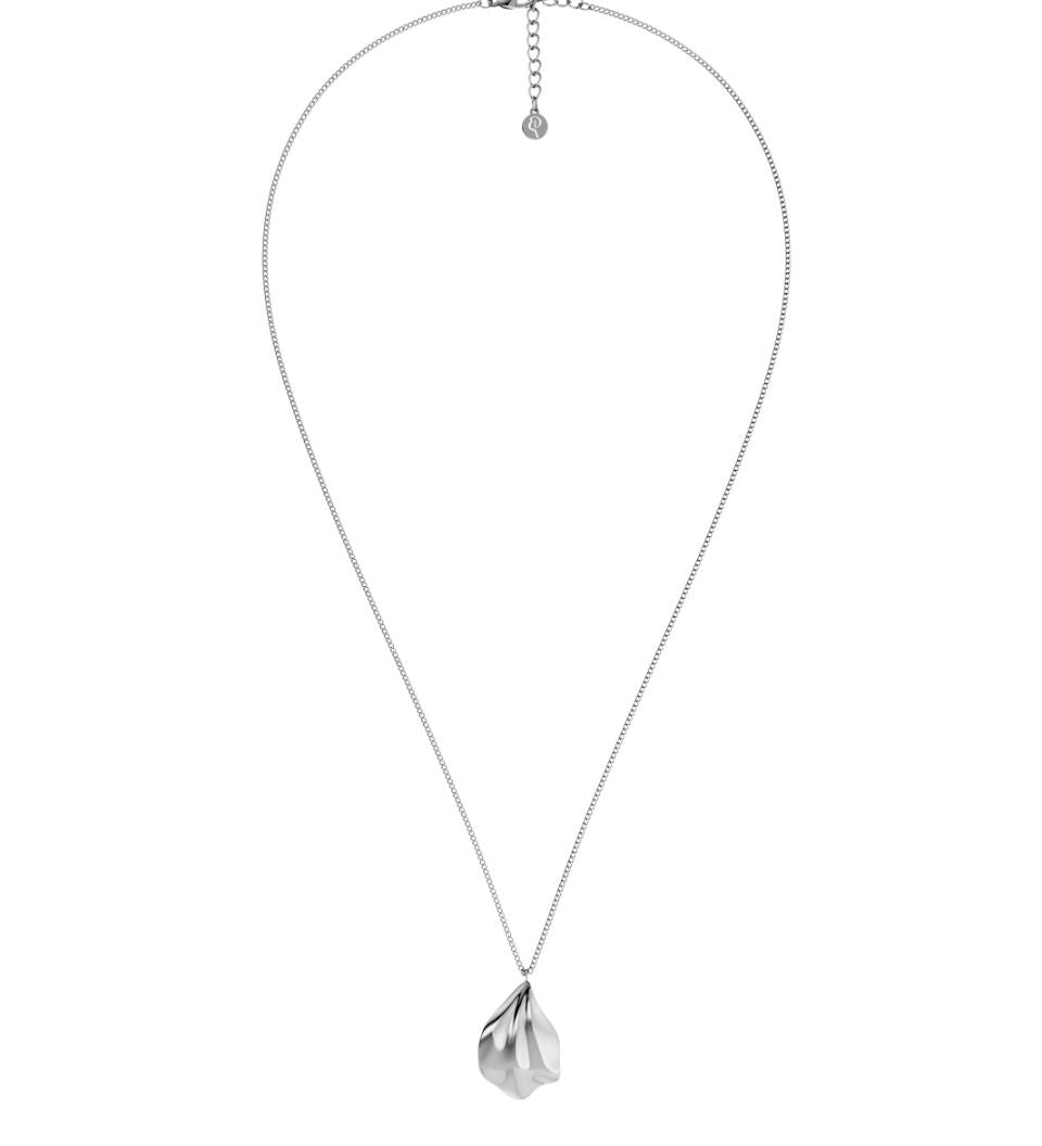 edblad-petal-necklace-s-silver-pi-130444-v1.jpg