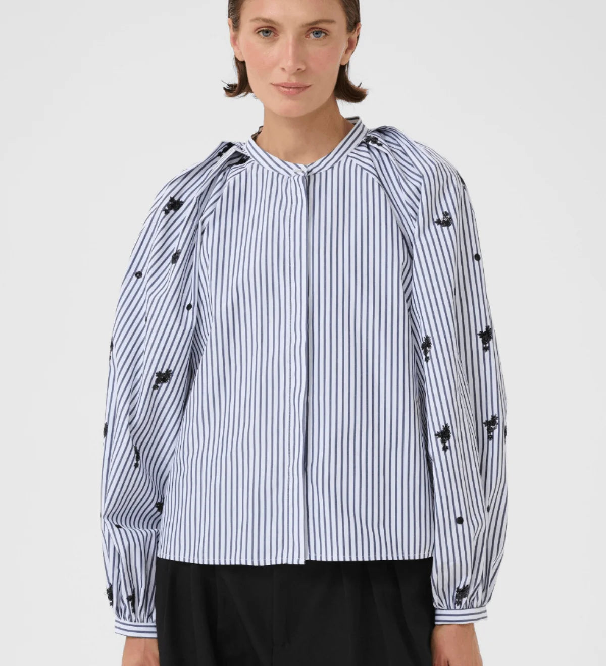 egoniblouse-karenbysimonsen-treasureboxnz_6_5000x_e57cc644-175d-4d39-a9f1-ff3348c0b298.webp