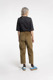 New Lands Sammie Tee | Coal