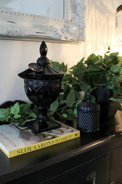 Sachii Gatsby Candle | Black Large Cigar Bar Scent