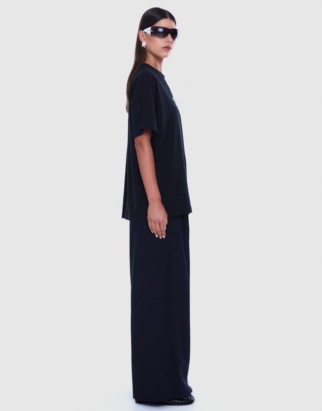 Ena Pelly Ivy Relaxed Tee | Centre Logo Black