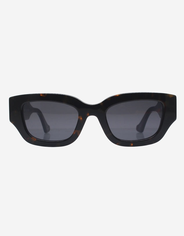 Reality Luxe Eden Sunglasses | Turtle