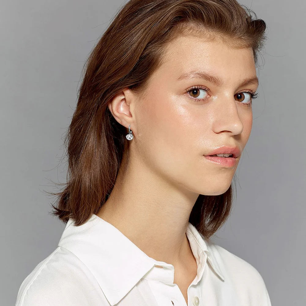 madu-shiny-silver-earrings-crystal-353131_1000x_7ca6270f-9069-403d-b7f1-817b6f42565b.webp
