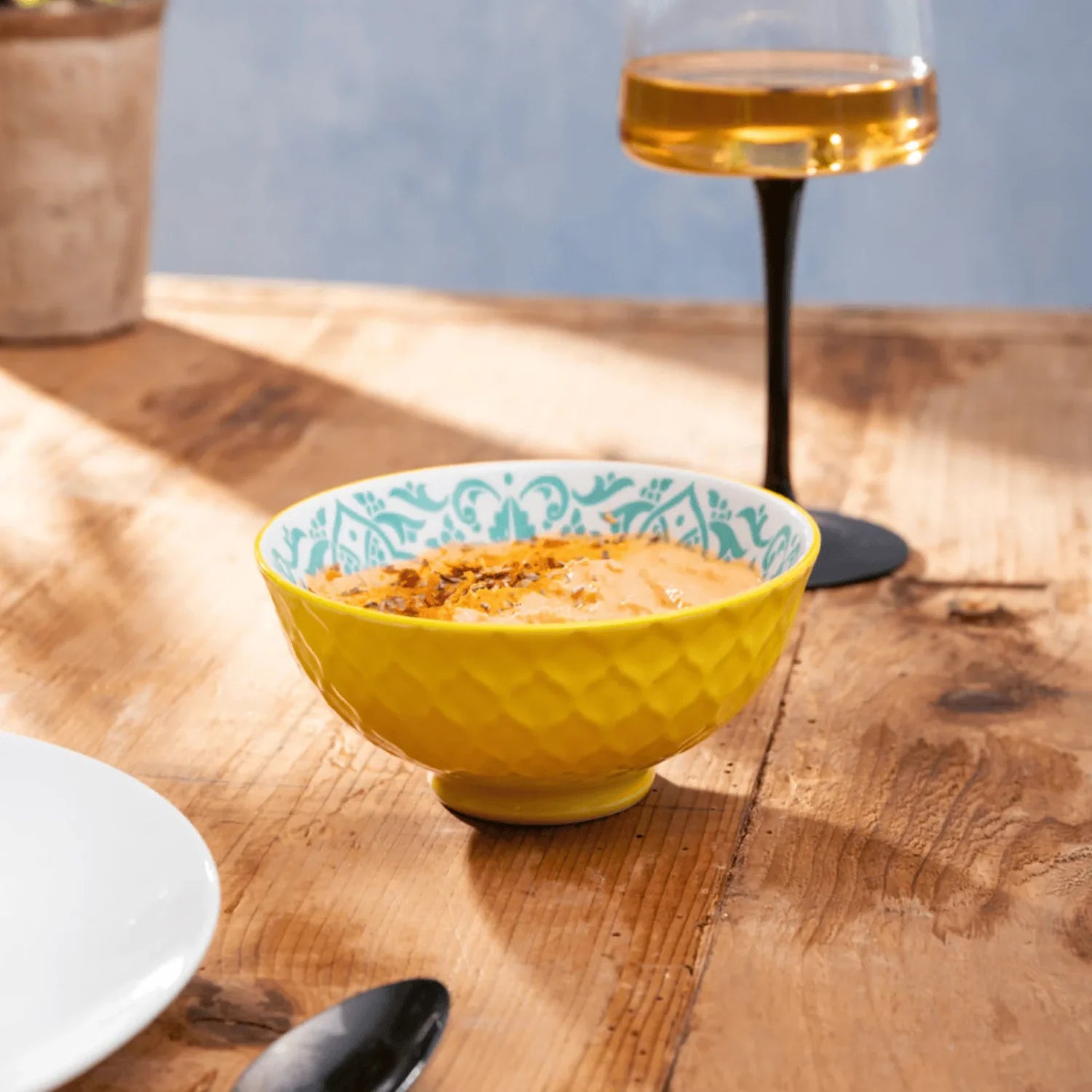 mikasa-nibble-bowl-12cm-yellow-and-blue-geometric-1229492859.webp