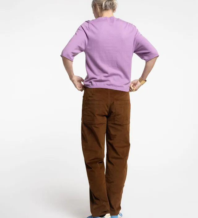 monet-sam-back-2.webp