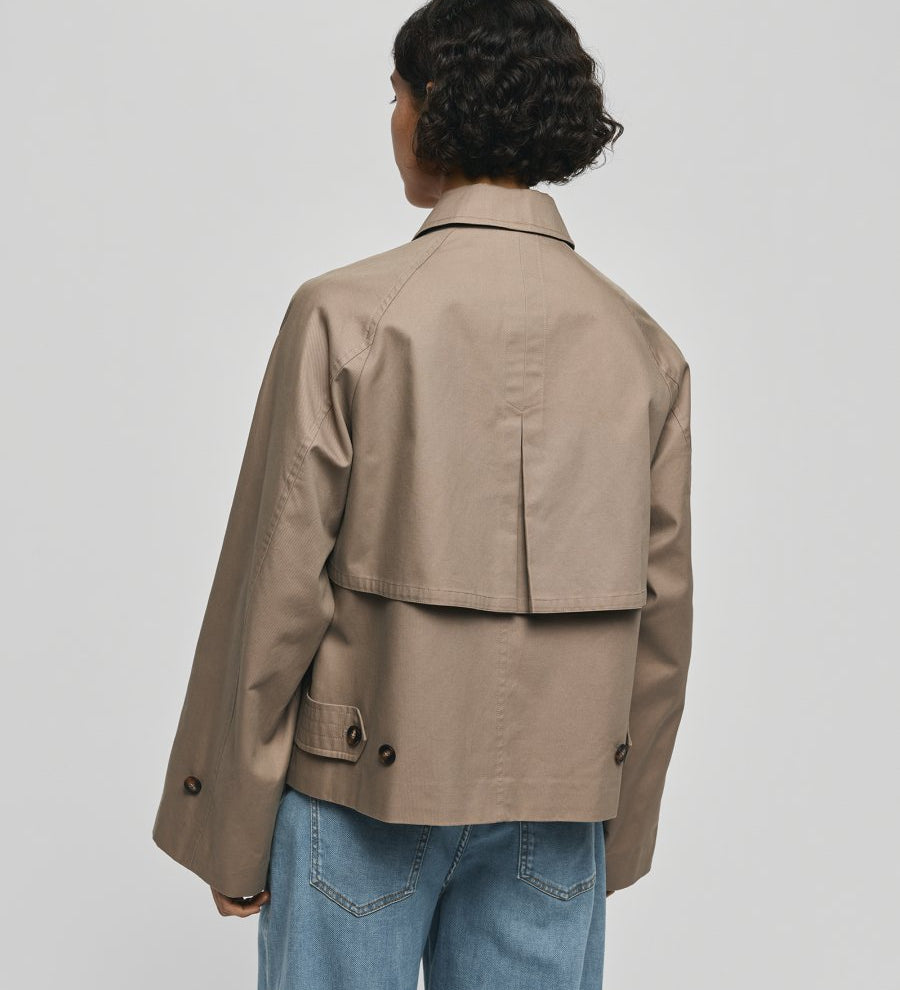 msch-copenhagen-mschsvada-jacket_900x1126c_b049e98a-fdd9-40c0-aabc-c38afb81a9d0.jpg