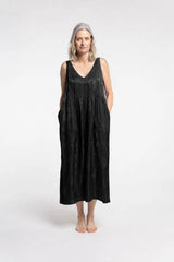 New Lands Marvel Dress | Black