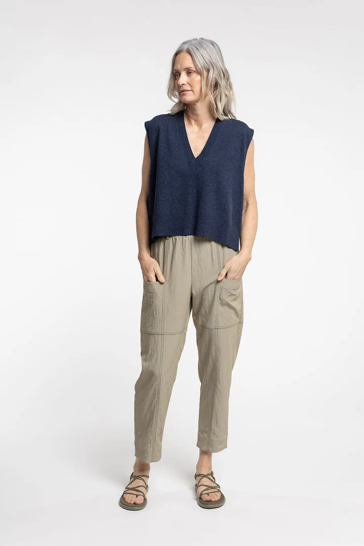 New Lands Excellent Trouser | Taupe