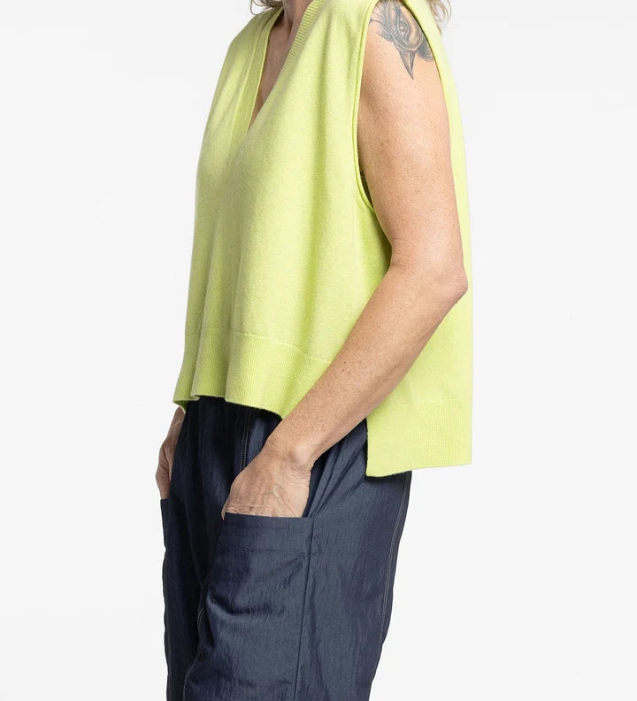 newlands-vinne-vest-sherbet-side_720x_85e0a55a-2271-465f-a642-df64c3438ed4.webp