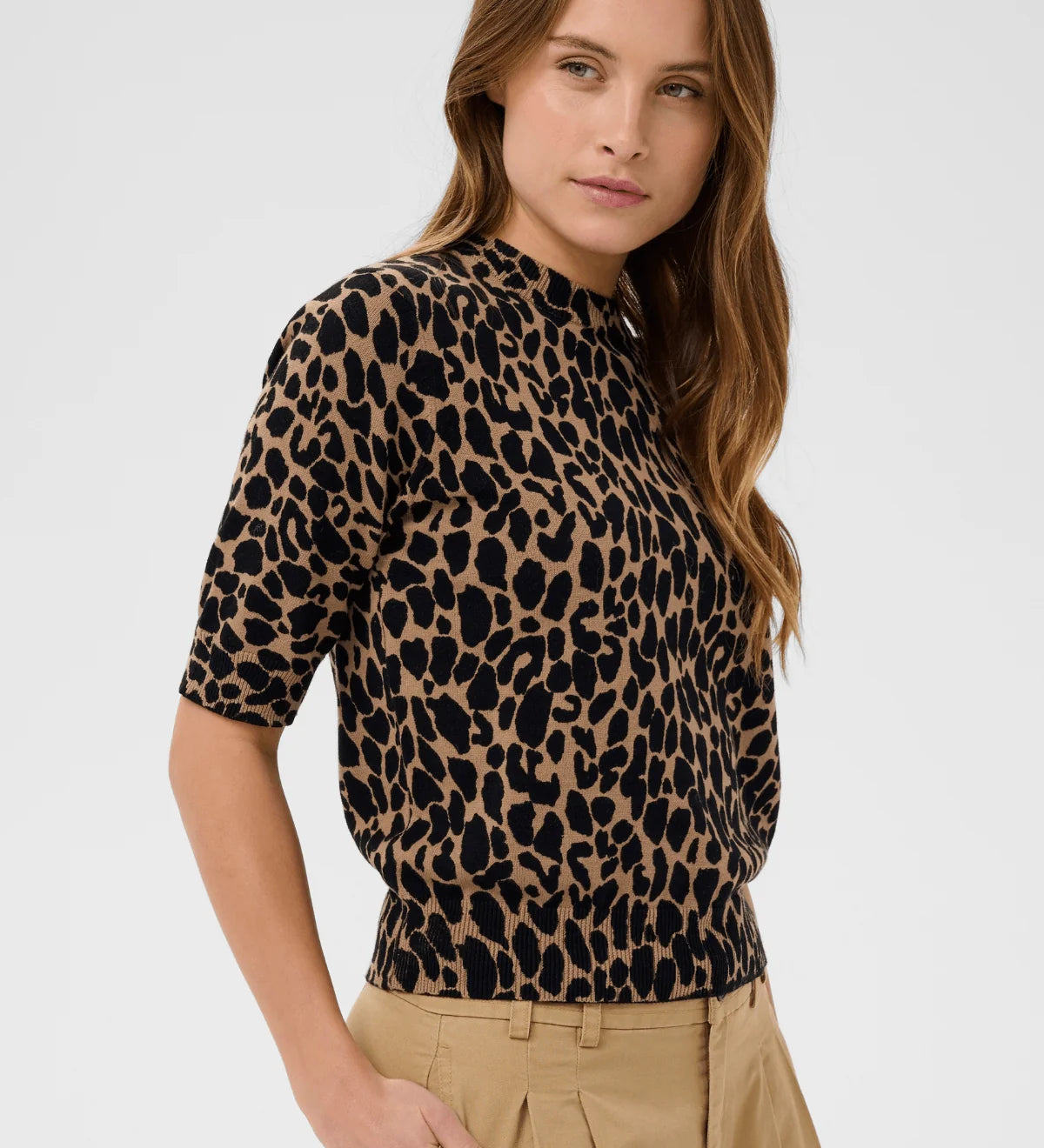 palomapulloverleopard-sainttropez-treasurebox-nz_2_2000x_9ff5a8a6-4f8a-4bcc-b49a-896d2ccd66ce.webp