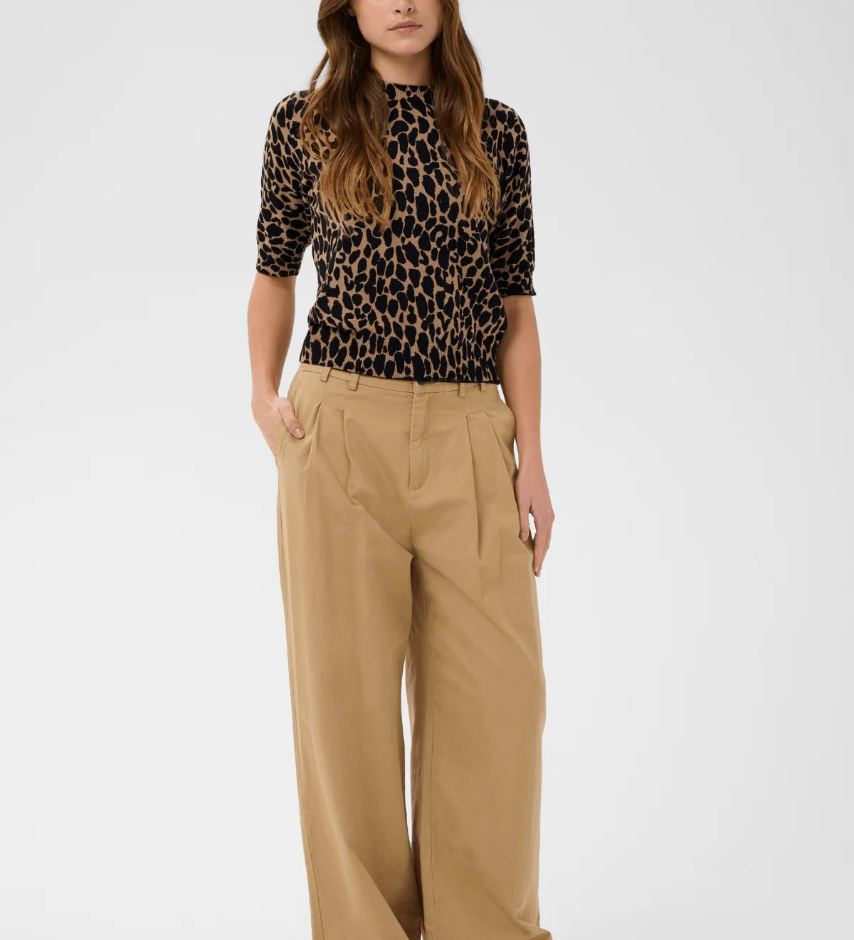 palomapulloverleopard-sainttropez-treasurebox-nz_3_5000x_90bb575b-c356-4463-a8ef-b1d5cc28dae9.webp
